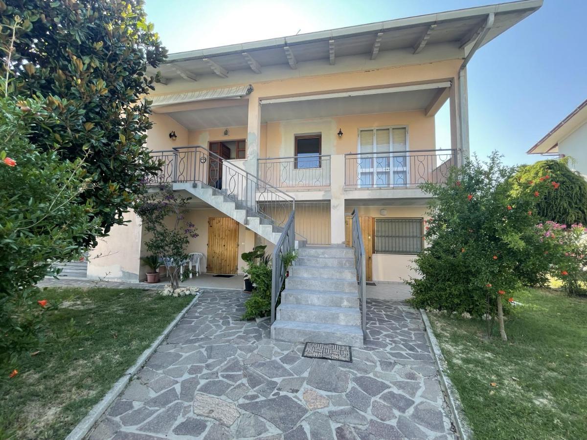 Oasi Di Relax Apartamento Santa Maria di Scacciano Exterior foto